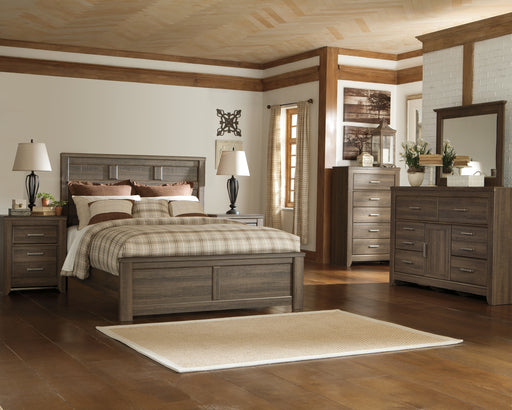 Juararo Queen Panel Bed with Mirrored Dresser, Chest and 2 Nightstands (8026980974909)