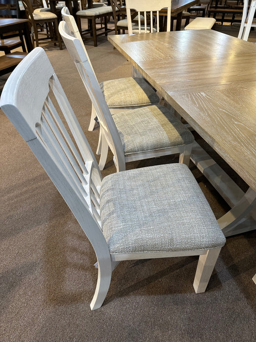 Shaybrock 9-piece Dining Set