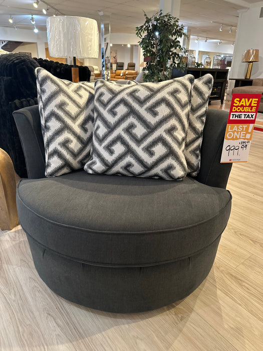 Canadian-made Solid Wood Swivel Nest Chair