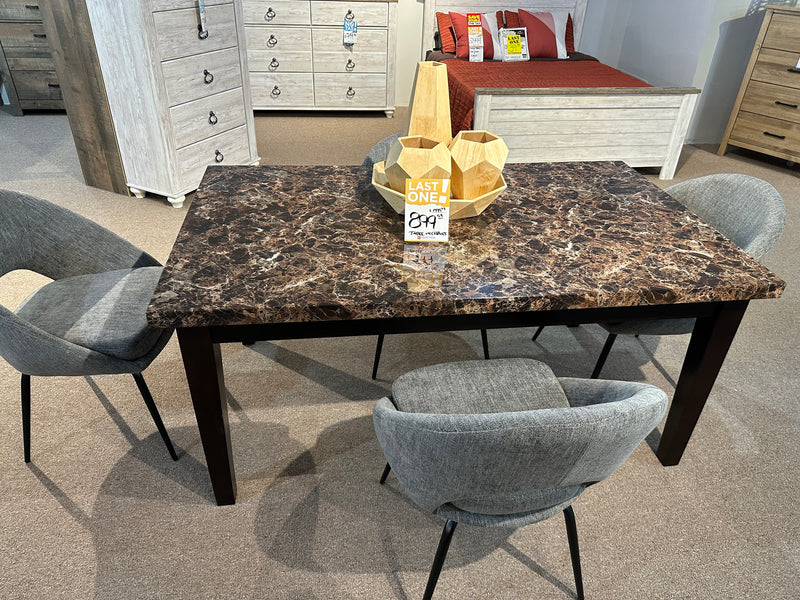 Table + 4 Chairs