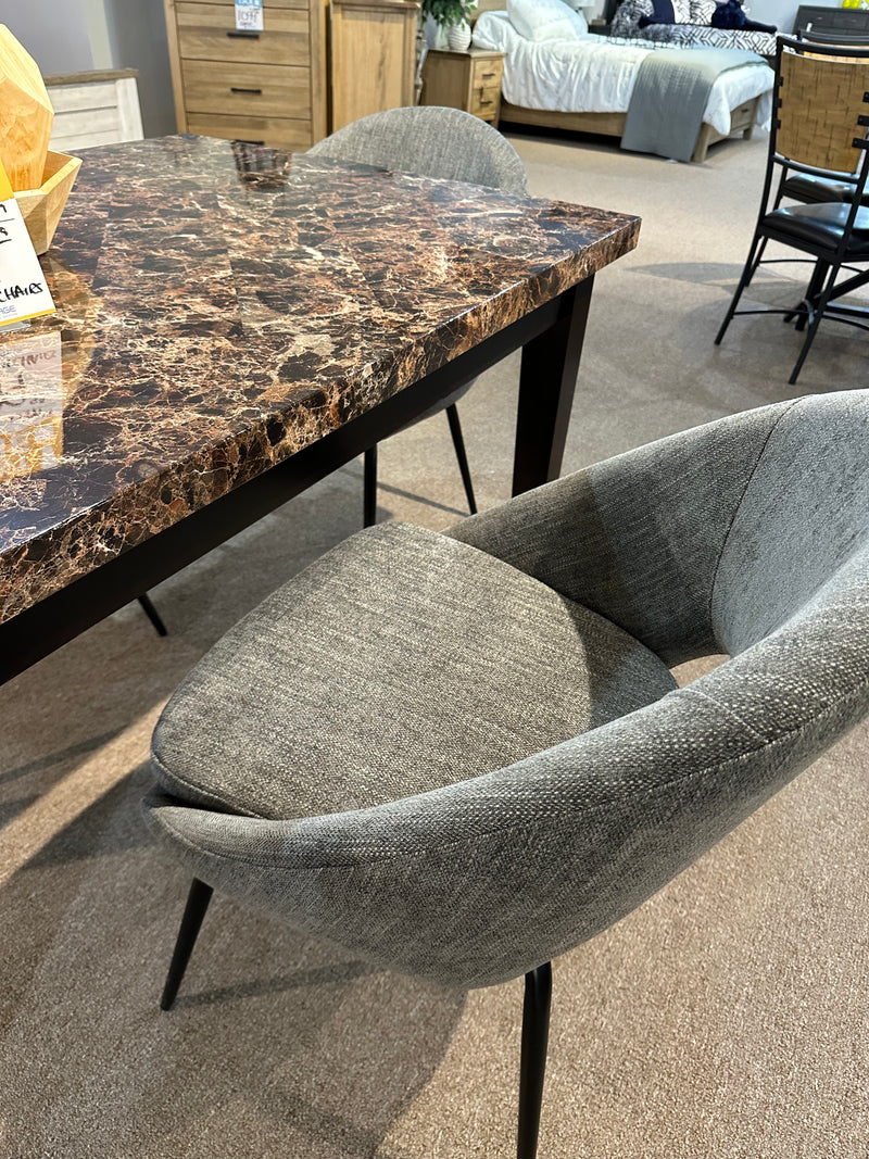 Table + 4 Chairs