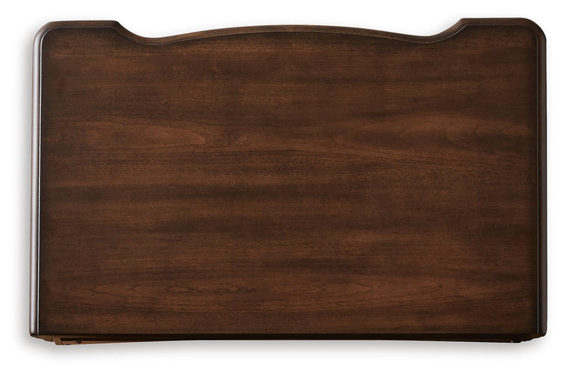 Lavinton Queen Poster Bed, Dresser, Mirror, Chest and Nightstand