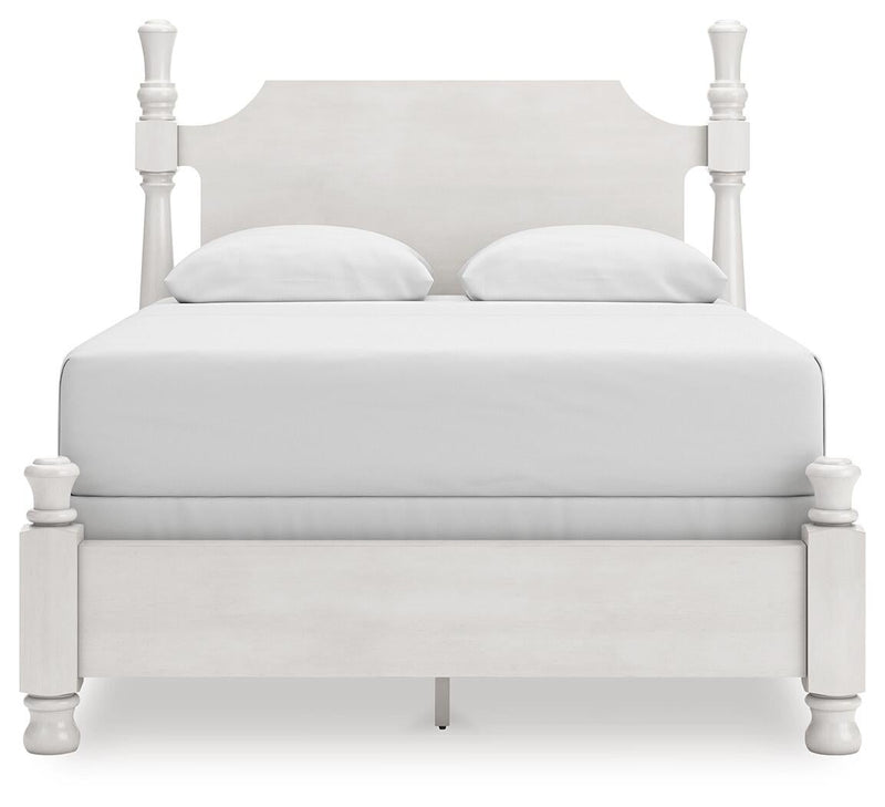 Chadworth Queen Poster Bed, Dresser, Mirror and Nightstand