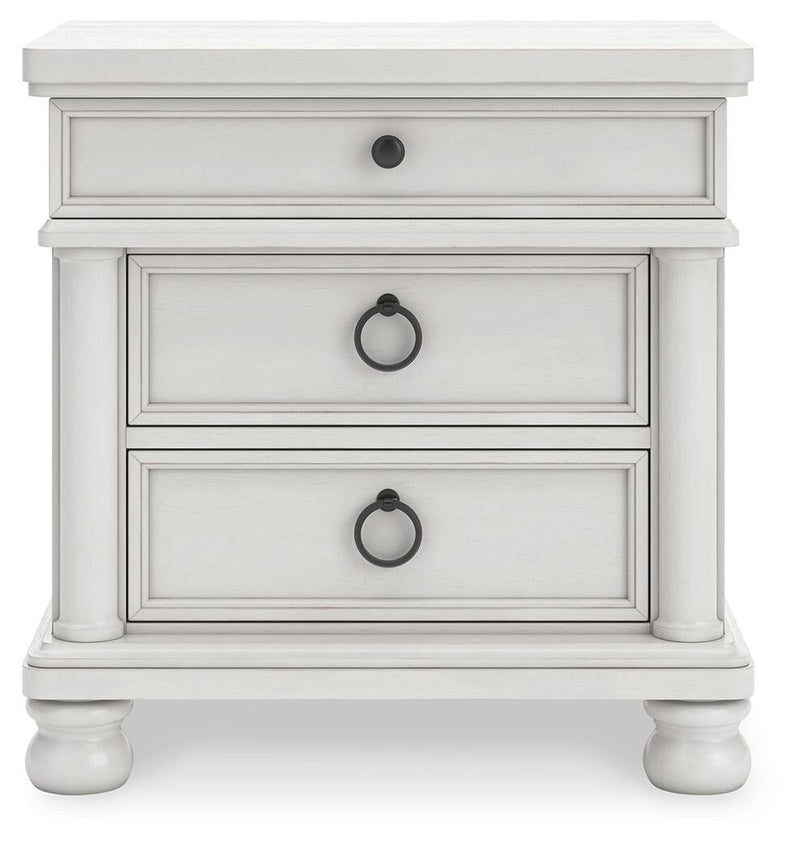 Chadworth Queen Poster Bed, Dresser, Mirror and Nightstand