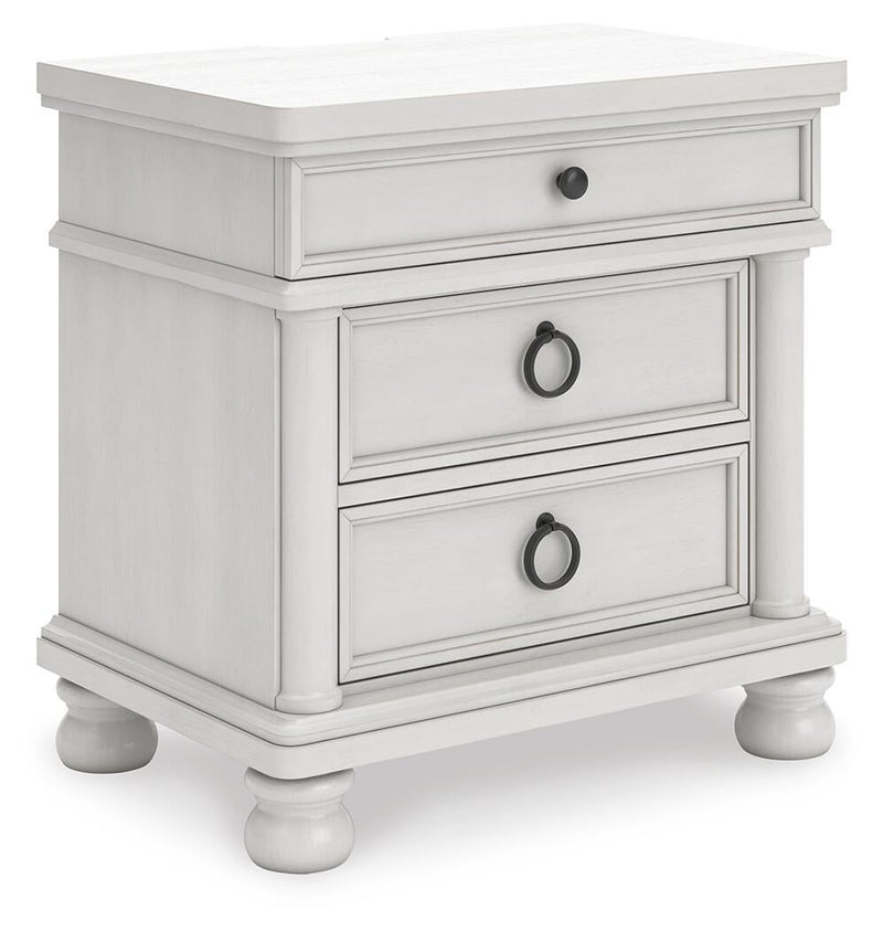 Chadworth Queen Poster Bed, Dresser, Mirror and Nightstand