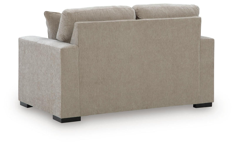 Bridgepoint Loveseat