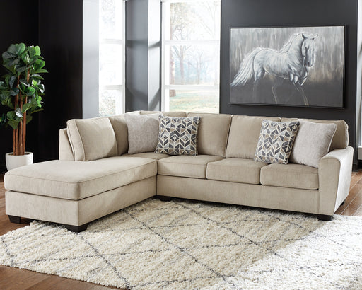 Decelle 2-Piece Sectional with Chaise (8027019641149)
